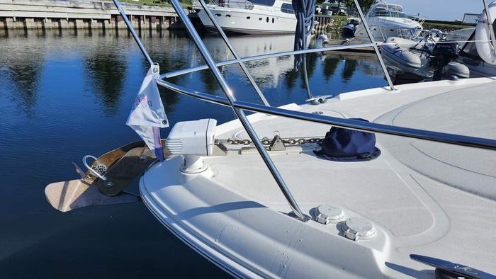 2005 Sea Ray 390 Sundancer Photo 6 of 48