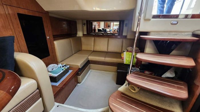2005 Sea Ray 390 Sundancer Photo 21 of 48