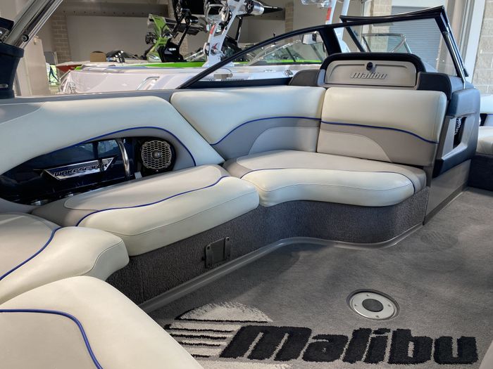 2014 Malibu VTX20 Photo 6 of 13