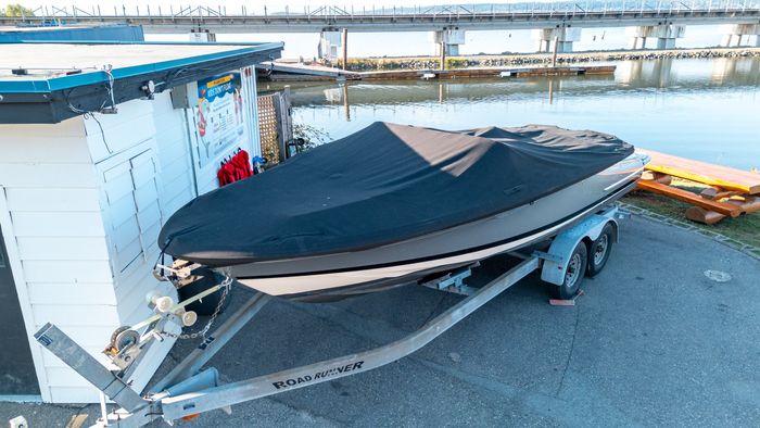 2018 Chris-Craft Corsair 27 Photo 21 of 22