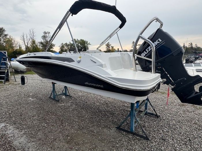 2022 Godfrey Pontoons HURRICANE SS/185 Photo 5 of 12