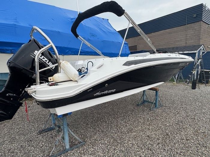 2022 Godfrey Pontoons HURRICANE SS/185 Photo 7 of 12