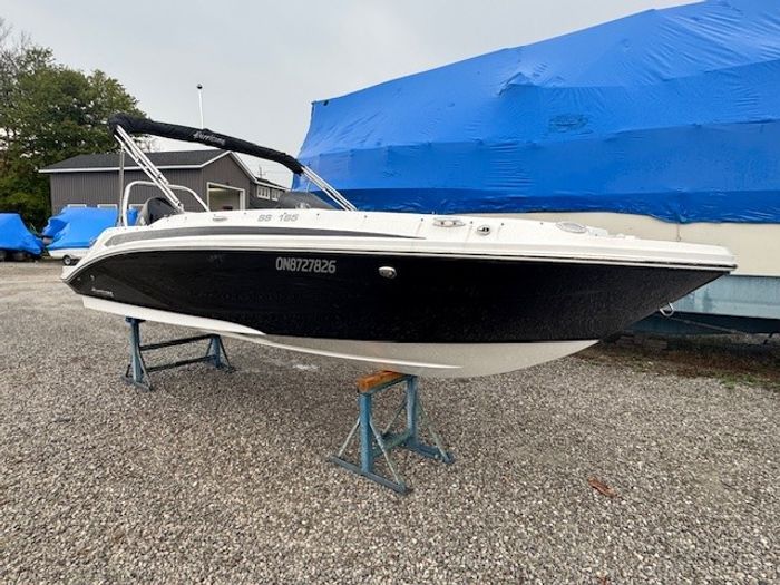 2022 Godfrey Pontoons HURRICANE SS/185 Photo 8 of 12