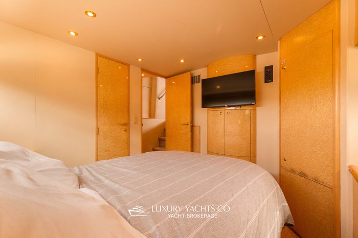 1997 Neptunus 50 Aft Cabin Photo 16 sur 35