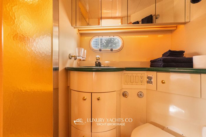 1997 Neptunus 50 Aft Cabin Photo 17 sur 35