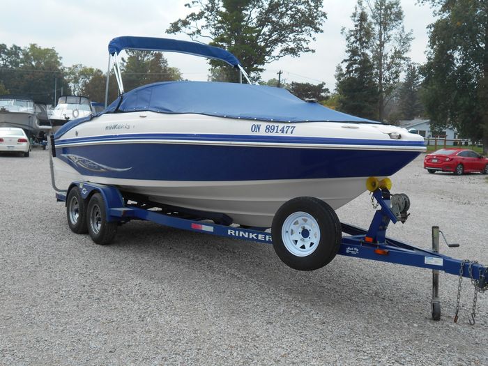 2007 Rinker 226 Captiva Photo 4 of 47