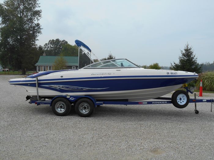 2007 Rinker 226 Captiva Photo 10 of 47