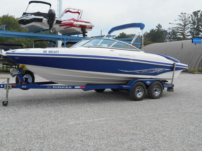 2007 Rinker 226 Captiva Photo 11 of 47