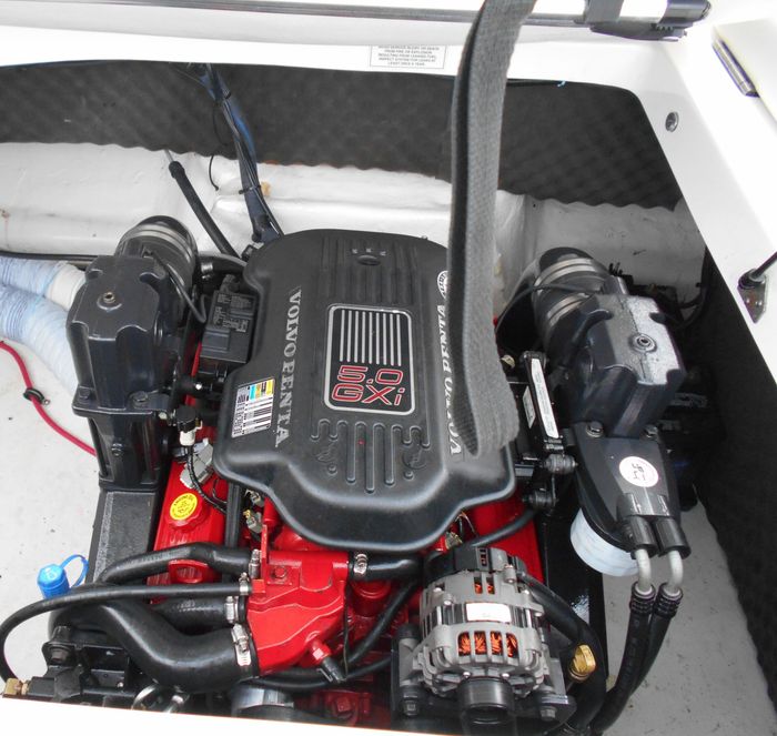 2007 Rinker 226 Captiva Photo 19 of 47