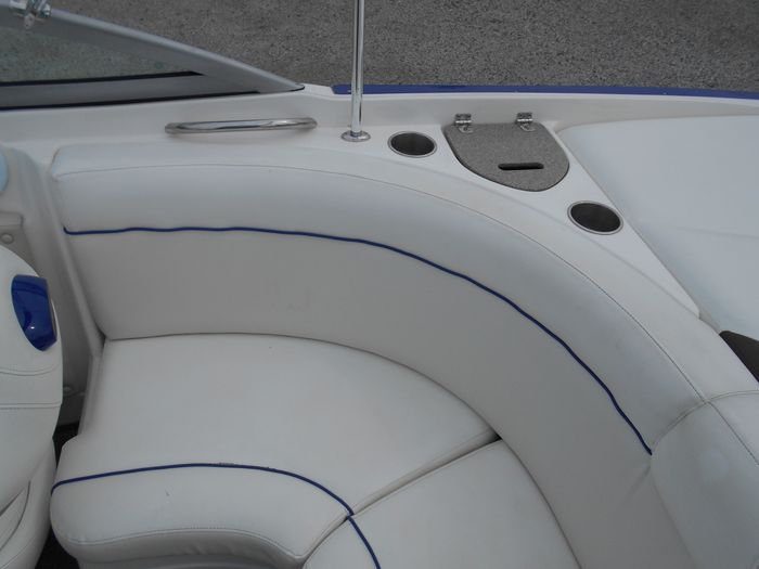 2007 Rinker 226 Captiva Photo 22 of 47