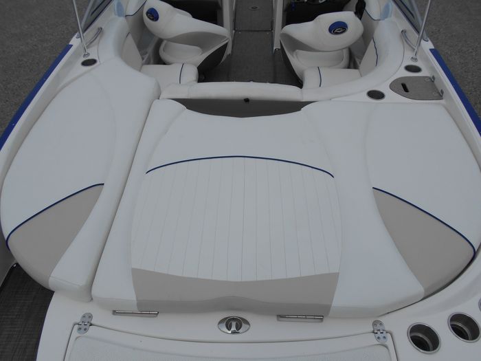 2007 Rinker 226 Captiva Photo 17 of 47