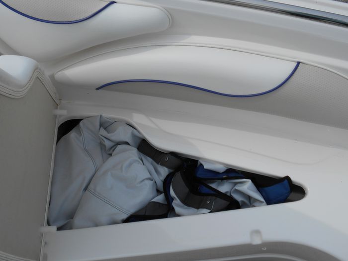 2007 Rinker 226 Captiva Photo 41 of 47
