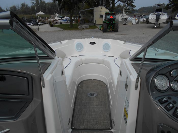 2007 Rinker 226 Captiva Photo 36 of 47