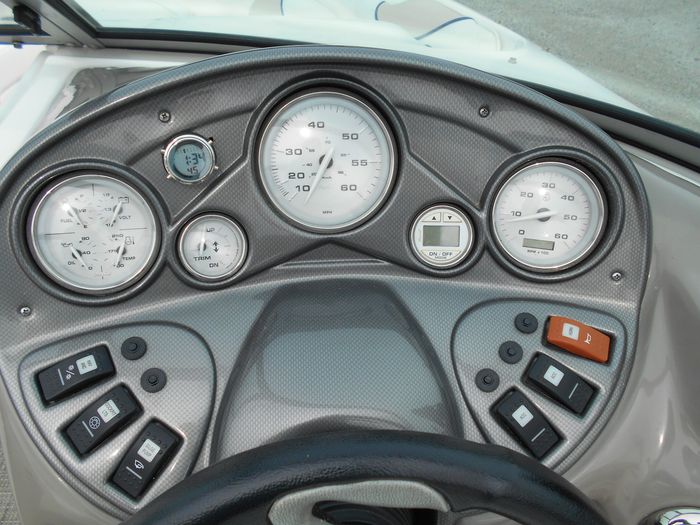 2007 Rinker 226 Captiva Photo 31 of 47