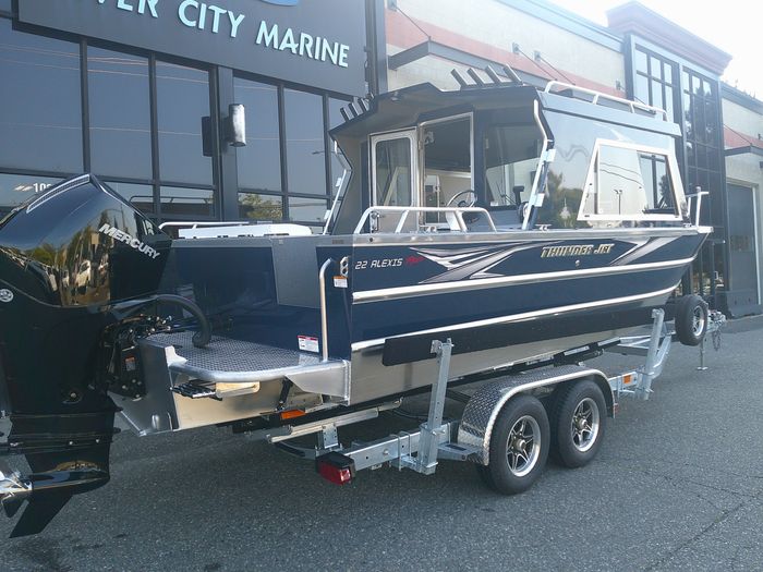 2026 Thunder Jet 24 Alexis PRO Photo 2 of 6