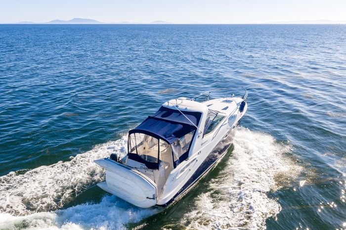 2006 Sea Ray 290 Sundancer Photo 9 of 32