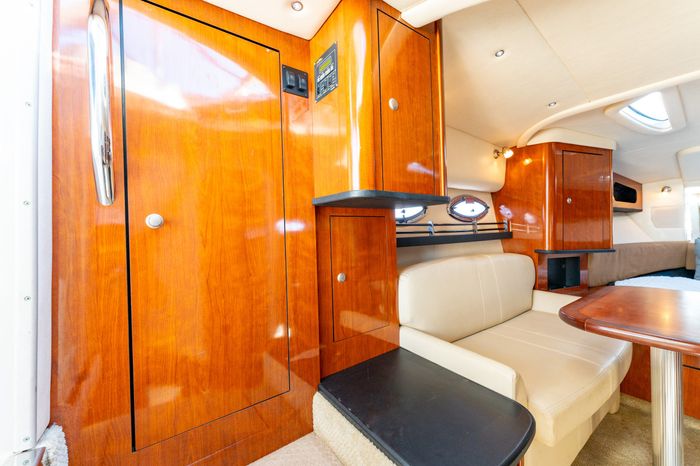 2006 Sea Ray 290 Sundancer Photo 20 of 32