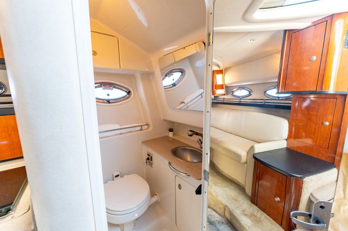 2006 Sea Ray 290 Sundancer Photo 27 of 32