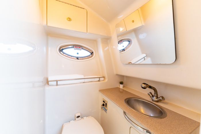 2006 Sea Ray 290 Sundancer Photo 28 of 32