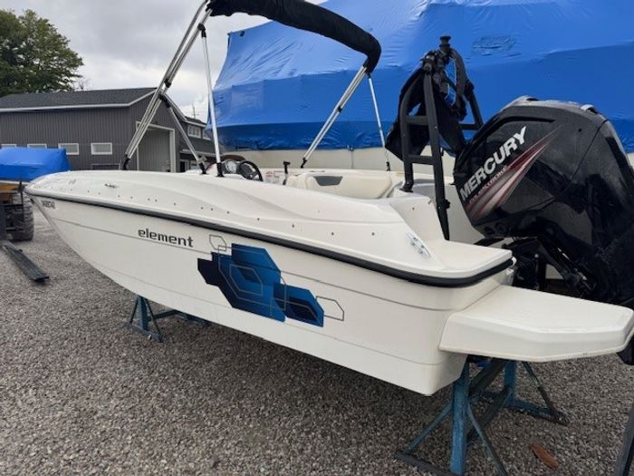 2018 Bayliner E18 Photo 2 of 5