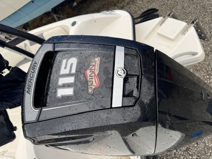 2018 Bayliner E18 Photo 5 of 5