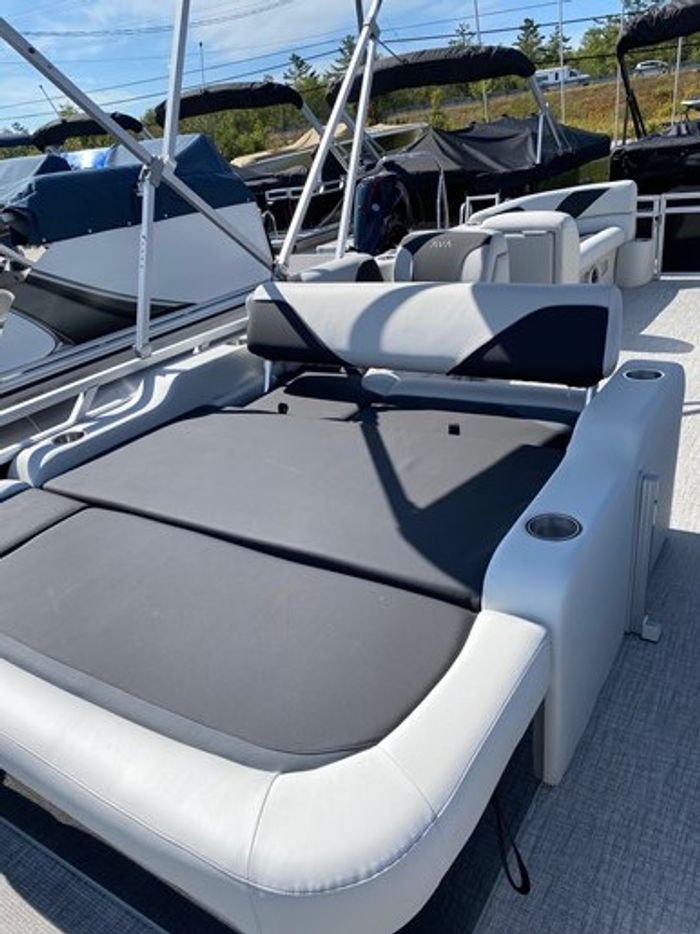 2026 Avalon Venture 2385VRB Photo 9 of 12