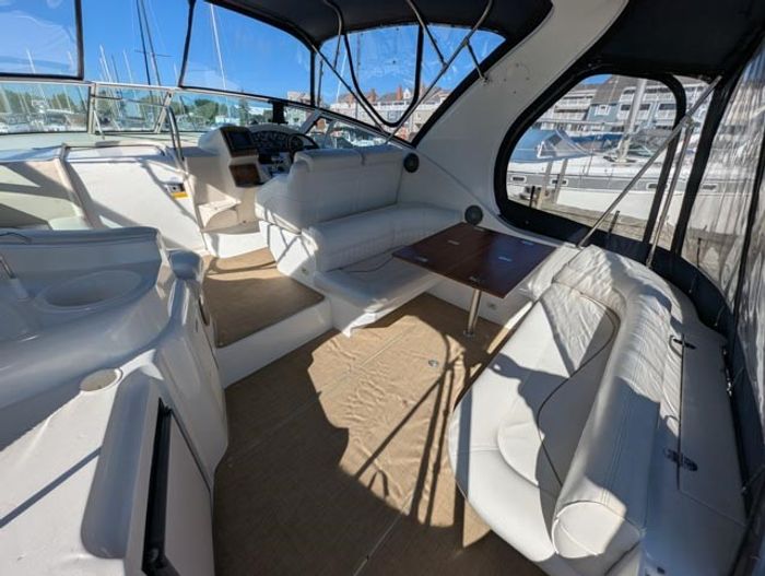 2000 Cruisers Yachts 3375 Photo 18 sur 93