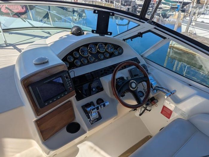 2000 Cruisers Yachts 3375 Photo 26 sur 93