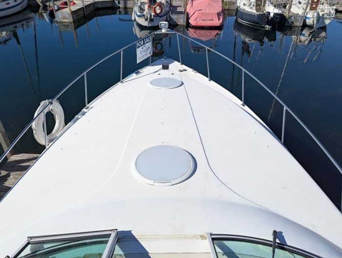 2000 Cruisers Yachts 3375 Photo 47 sur 93