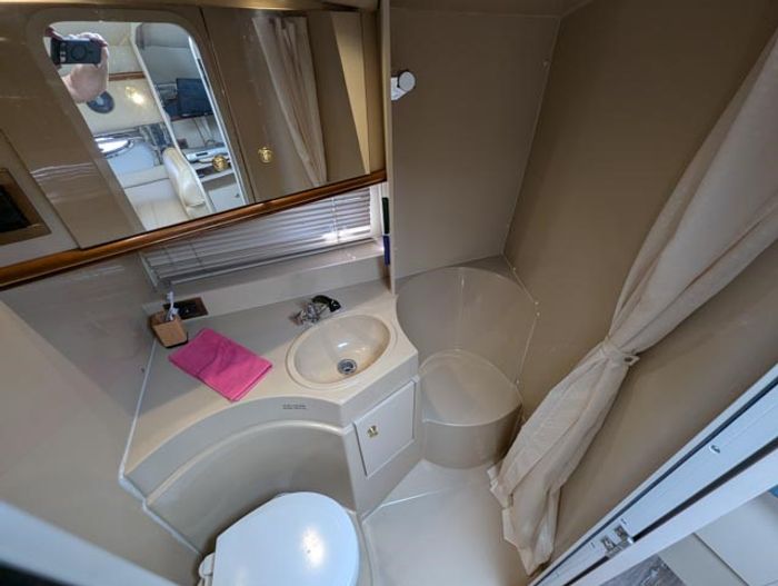 2000 Cruisers Yachts 3375 Photo 63 sur 93