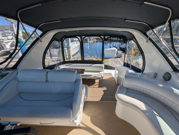 2000 Cruisers Yachts 3375 Photo 88 sur 93