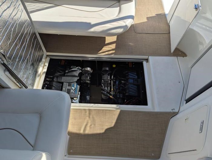 2000 Cruisers Yachts 3375 Photo 91 sur 93