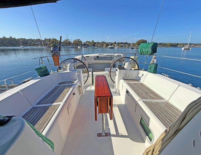 2004 Beneteau 473 Photo 8 sur 37
