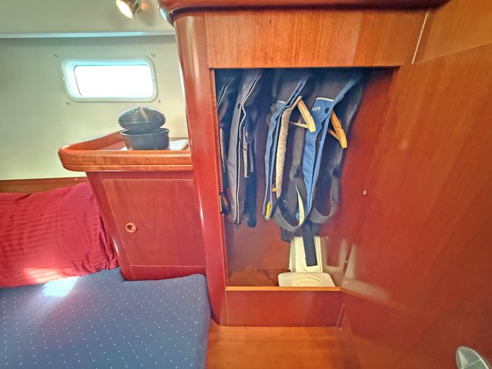 2004 Beneteau 473 Photo 18 sur 37