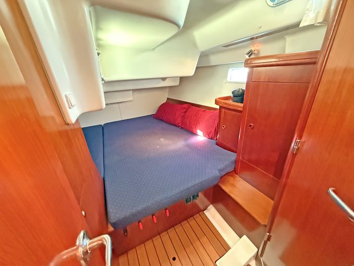 2004 Beneteau 473 Photo 17 sur 37