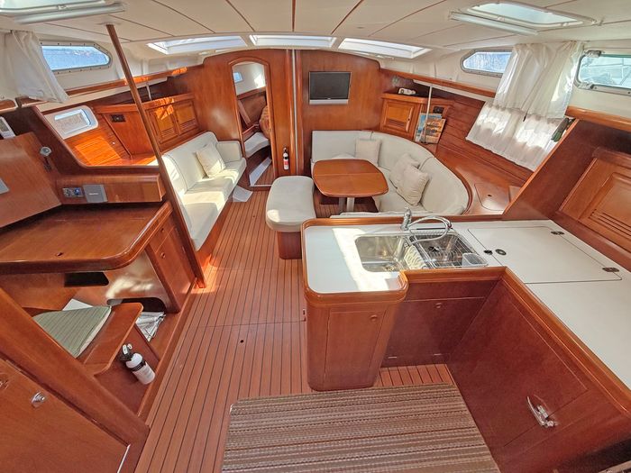 2004 Beneteau 473 Photo 9 sur 37