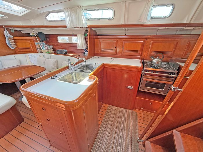 2004 Beneteau 473 Photo 11 sur 37