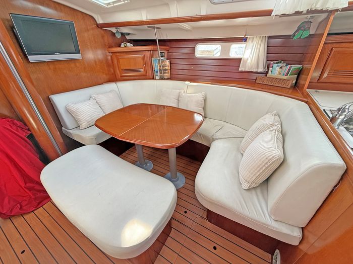 2004 Beneteau 473 Photo 13 sur 37