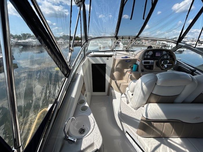 2005 Four Winns 258 Vista MC Photo 7 of 14