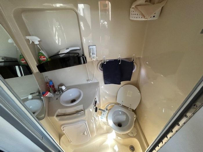 2005 Four Winns 258 Vista MC Photo 14 of 14