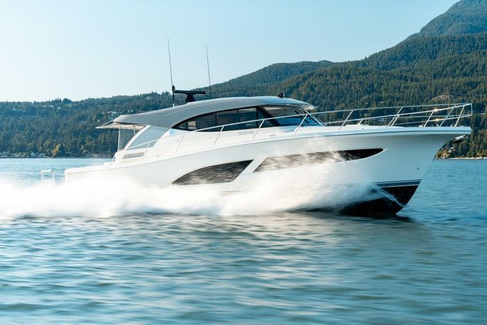 2024 Riviera 465 SUV Photo 3 of 14