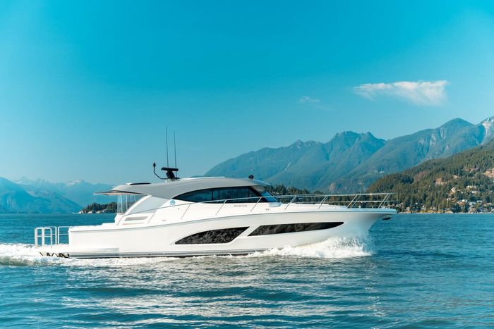 2024 Riviera 465 SUV Photo 2 of 14