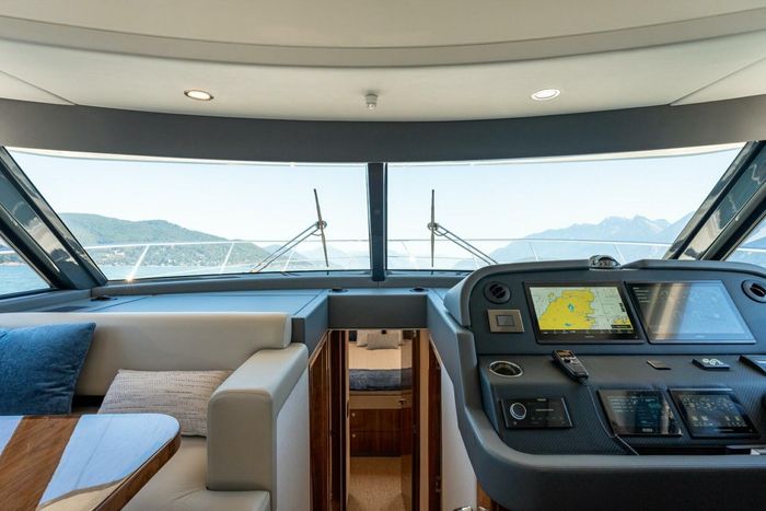 2024 Riviera 465 SUV Photo 8 of 14