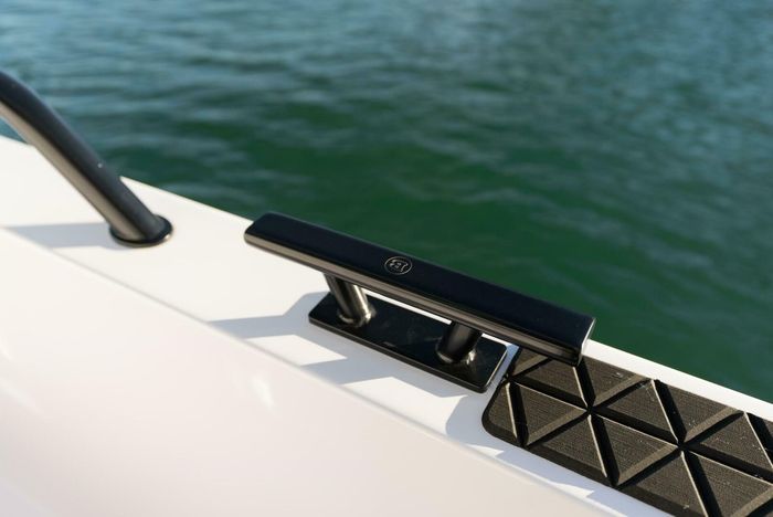 2026 Axopar 37XC Cross Cabin Photo 16 of 26