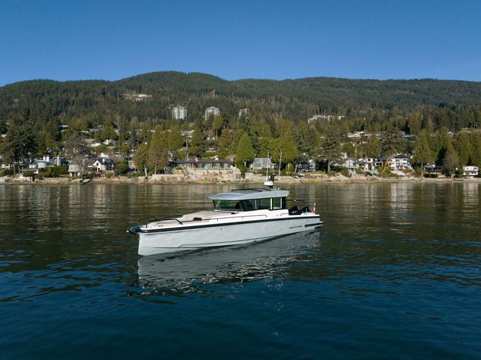 2026 Axopar 37XC Cross Cabin Photo 2 of 26