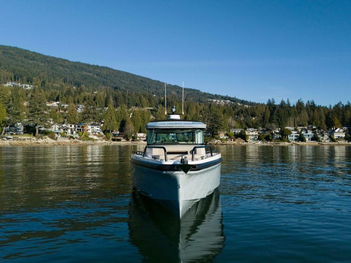 2026 Axopar 37XC Cross Cabin Photo 3 of 26