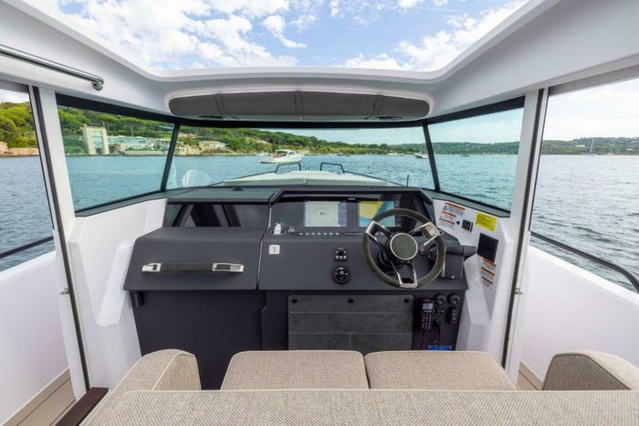 2026 Axopar 37XC Cross Cabin Photo 18 of 26