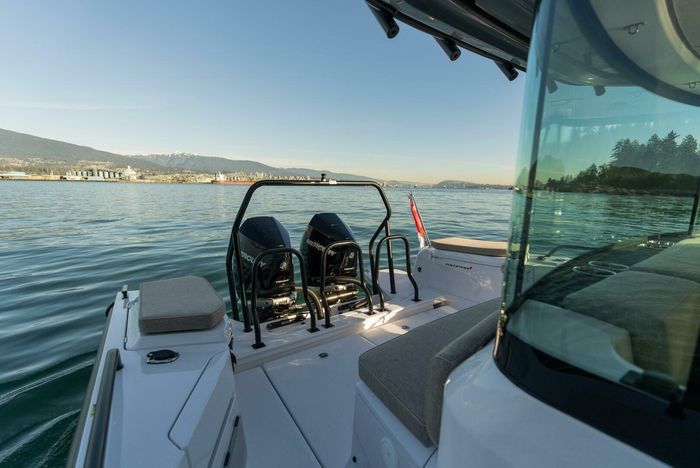 2026 Axopar 37XC Cross Cabin Photo 15 of 26