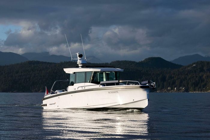 2026 Axopar Photo 4 of 15