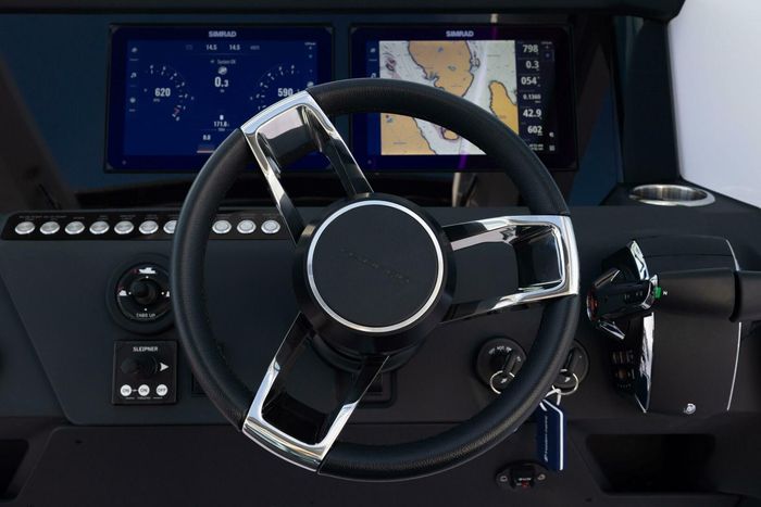 2026 Axopar Photo 12 of 15